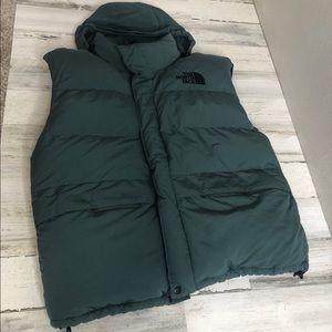 Pre owned The North Face women’s large vest